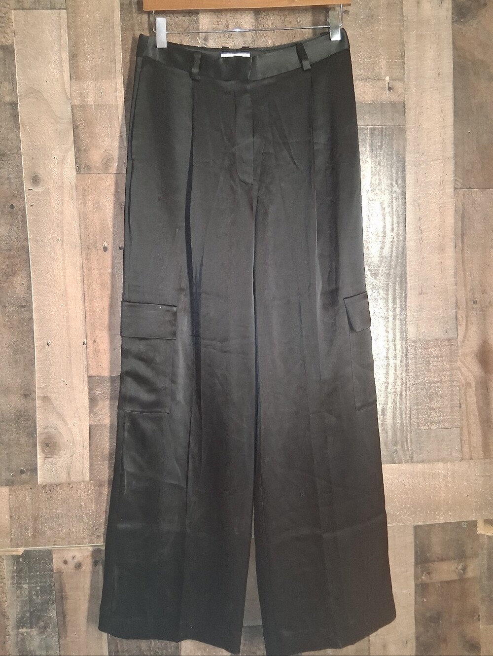 Babaton Aritzia Blqck Satiny Cargo Wide Leg Pants Size 6 Womens